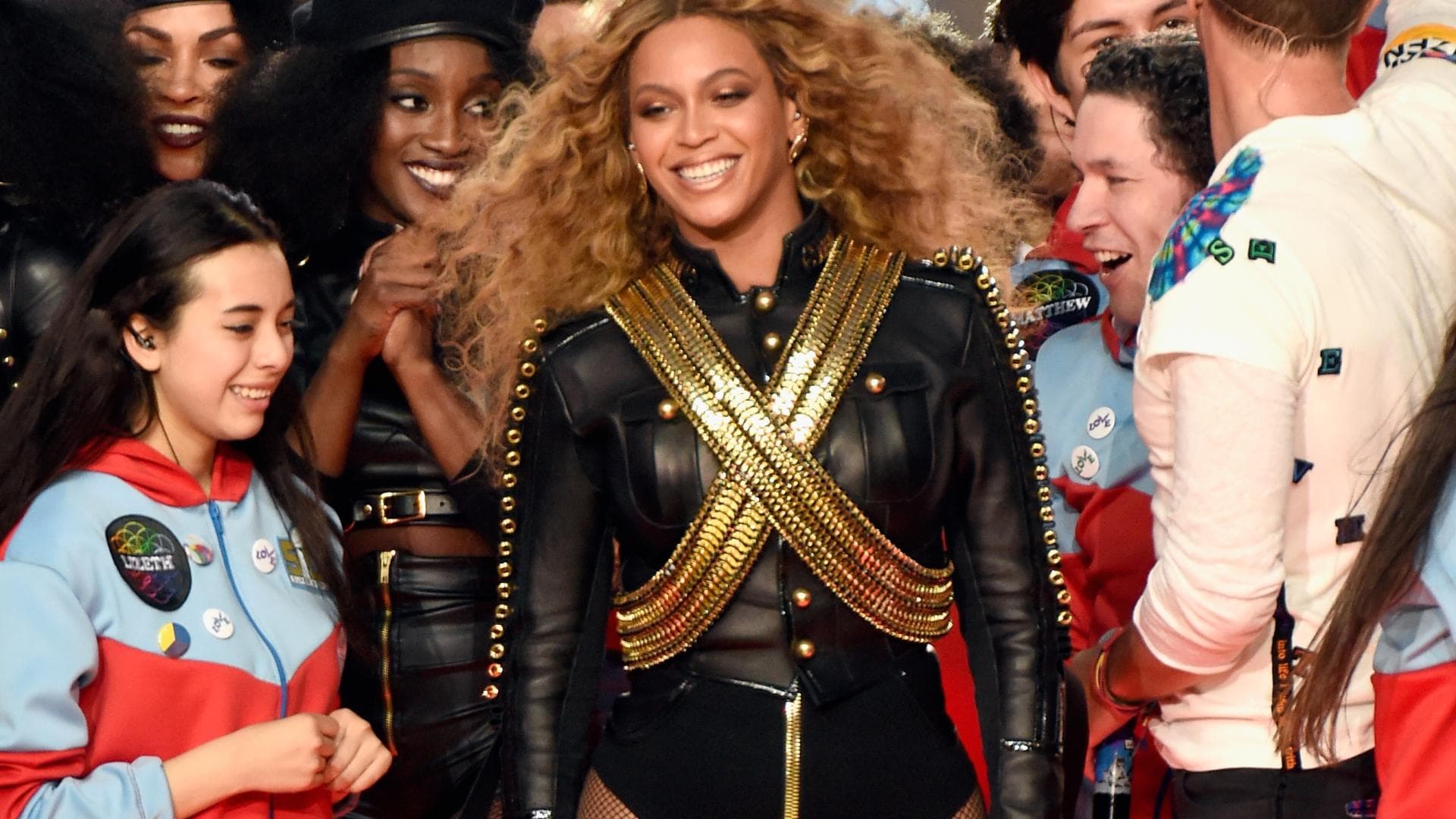 Beyoncés Auftritt beim "Super Bowl" im Michael-Jackson-Look - Queen Bey übertrifft sich selbst