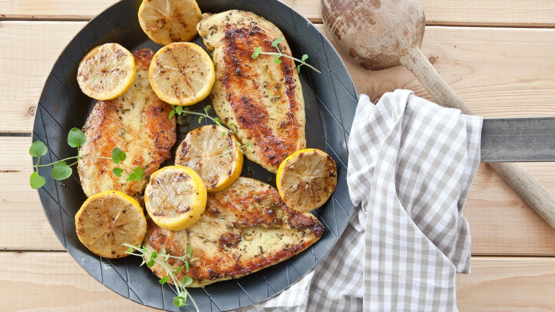 Rezept-Video: So kochst du köstliches Zitronen-Hähnchen