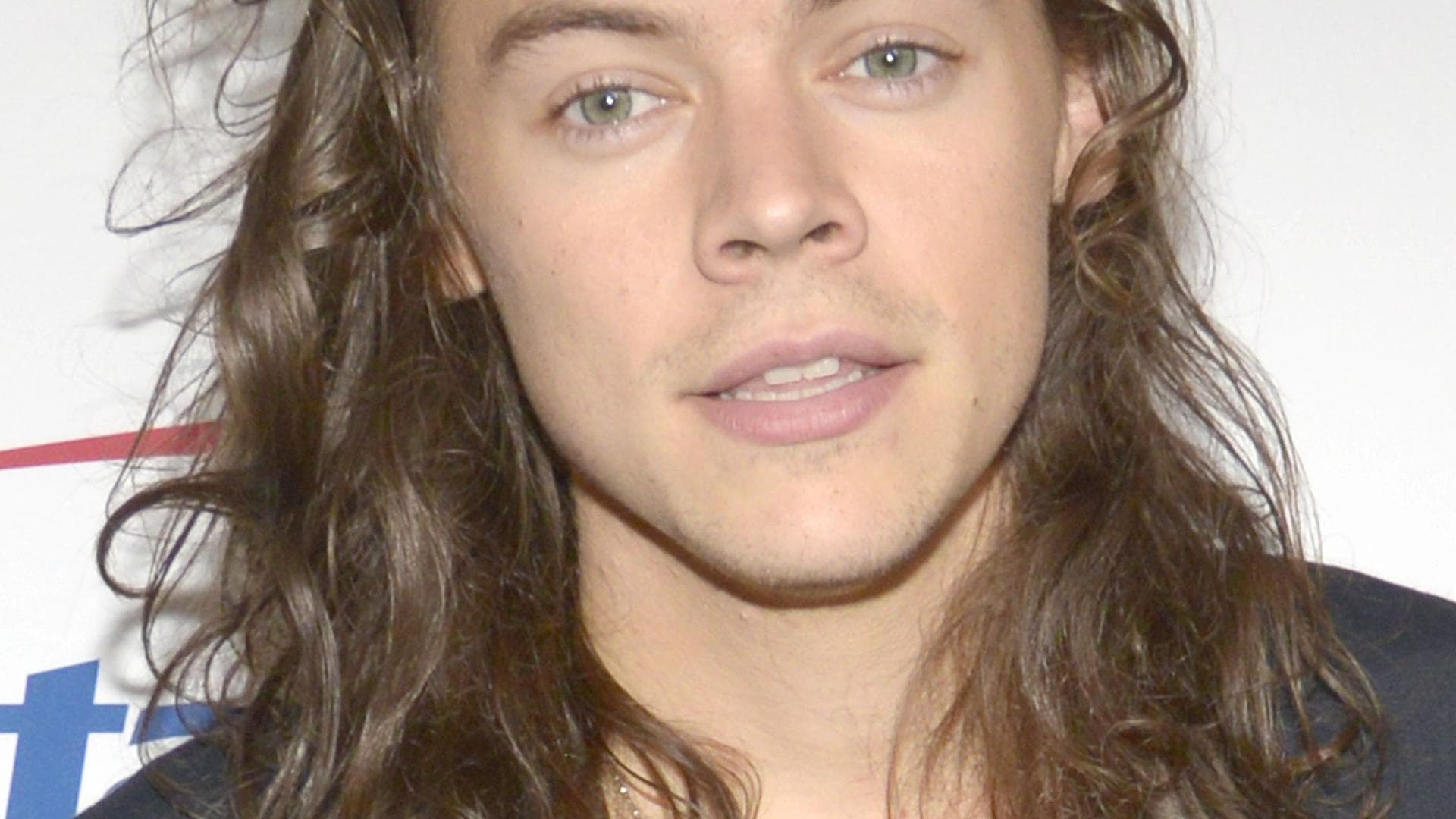 Erste Fotos aufgetaucht! So sieht Harry Styles mit kurzen Haaren aus