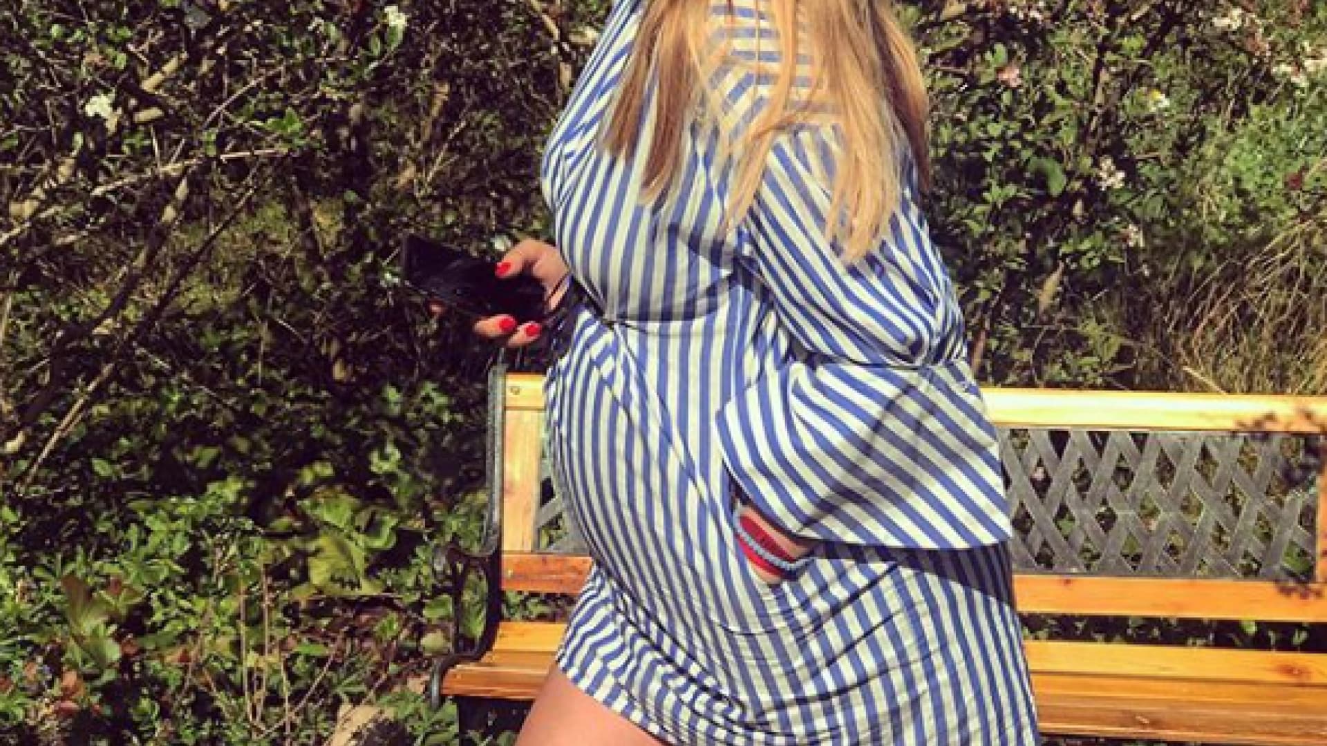 BTN Star Jenefer Riili Endlich Verr t Sie Das Babygeschlecht