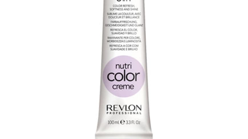 Malen nach Zahlen! Mit den neuen Colorationen, die bis zu drei Haarwäschen halten, können wir uns diesen Sommer so richtig austoben. Man mischt die Nuancen im richtigen Verhältnis und hat prompt erdbeerblondes Haar, fliederfarbene Dip-Dye Spitzen oder goldene Strähnen. Zusätzlich pflegen sie und sorgen für Glanz! Malen nach Zahlen! Mit den neuen Colorationen, die bis zu drei Haarwäschen halten, können wir uns diesen Sommer so richtig austoben. Man mischt die Nuancen im richtigen Verhältnis und hat prompt erdbeerblondes Haar, fliederfarbene Dip-Dye Spitzen oder goldene Strähnen. Zusätzlich pflegen sie und sorgen für Glanz!