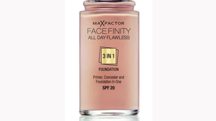 Für einen ebenmäßigen Teint und so beneidenswert glatte Haut, wie Kylie sie hat, benötigt man eine gute Foundation, wie diese von Max Factor. Praktisch: Das Make-up vereint Primer, Concealer und Foundation in nur einem Fläschchen. Für einen ebenmäßigen Teint und so beneidenswert glatte Haut, wie Kylie sie hat, benötigt man eine gute Foundation, wie diese von Max Factor. Praktisch: Das Make-up vereint Primer, Concealer und Foundation in nur einem Fläschchen.