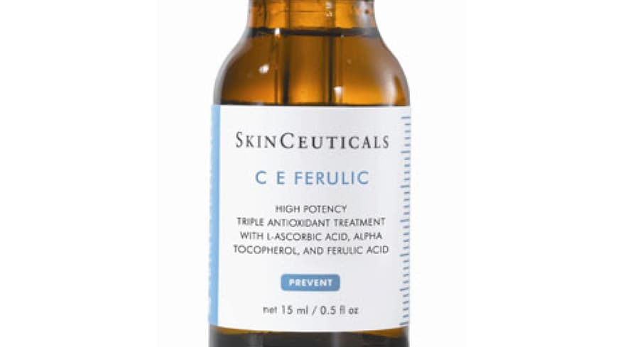 Dieses Serum ist sehr talentiert, denn es hilft gleich mehrfach gegen vorzeitige Hautalterung. Die Formel gleicht Umweltstress aus, stimuliert die Kollagenbildung, korrigiert Falten und mildert auch noch Pigmentflecken. Ein echter Grund zu jubeln! „CE Ferulic Serum Dieses Serum ist sehr talentiert, denn es hilft gleich mehrfach gegen vorzeitige Hautalterung. Die Formel gleicht Umweltstress aus, stimuliert die Kollagenbildung, korrigiert Falten und mildert auch noch Pigmentflecken. Ein echter Grund zu jubeln! „CE Ferulic Serum