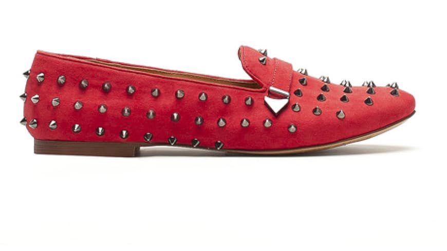 30. September 2012: Alexa trägt sie, Poppy trägt sie und Kate Moss auch. Die Rede ist von Slippern! Die sind gerade top angesagt und soooo super bequem! Das scharfe Modell mit Nieten ist von Bershka, ca. 30 Euro 30. September 2012: Alexa trägt sie, Poppy trägt sie und Kate Moss auch. Die Rede ist von Slippern! Die sind gerade top angesagt und soooo super bequem! Das scharfe Modell mit Nieten ist von Bershka, ca. 30 Euro