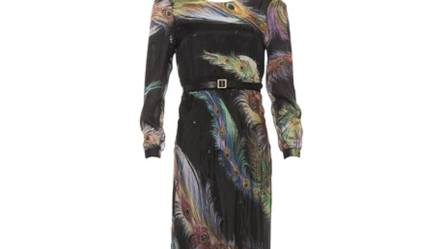 27. September 2012: Sich mit fremden Federn schmücken ist eigentlich nicht die feine Art. Aber wenn es sich um einen so hübschen Pfauenfeder-Print handelt, müssen wir einfach zugreifen! Maxikleid von Supertrash, ca. 170 Euro 27. September 2012: Sich mit fremden Federn schmücken ist eigentlich nicht die feine Art. Aber wenn es sich um einen so hübschen Pfauenfeder-Print handelt, müssen wir einfach zugreifen! Maxikleid von Supertrash, ca. 170 Euro