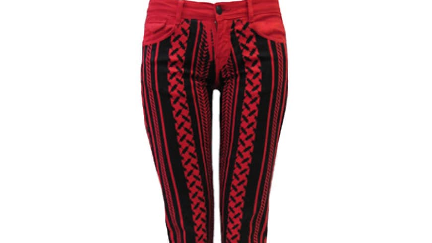 24. September 2012: Diese Röhre rockt! Ultra-coole Print-Jeans mit klassischem Kufiya-Muster in Rot von Lala Berlin, ca. 280 Euro 24. September 2012: Diese Röhre rockt! Ultra-coole Print-Jeans mit klassischem Kufiya-Muster in Rot von Lala Berlin, ca. 280 Euro