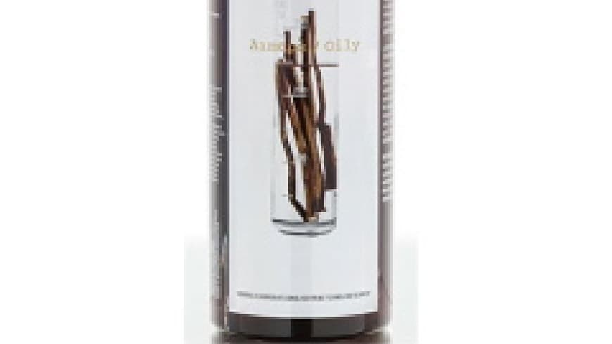 Das Shampoo für fettiges Haar wirkt tiefenreinigend und volumengebend. Wir können von dem Duft aus Majoran, Lakritze und griechischem Bergtee gar nicht genug bekommen. Das Shampoo für fettiges Haar wirkt tiefenreinigend und volumengebend. Wir können von dem Duft aus Majoran, Lakritze und griechischem Bergtee gar nicht genug bekommen.