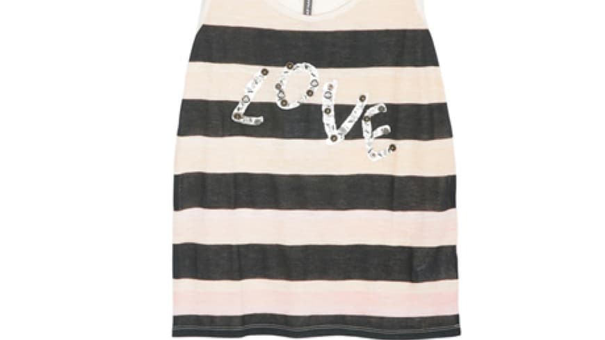 8. Oktober 2012: Wir gehen auf Streife in dem süßen Top mit Glitzer-Love-Print! Perfekt für jede Party, zum Dinner mit dem Boyfriend oder auch zum Kaffee mit den lieben Eltern. We love! Top von Naf Naf, ca. 35 Euro 8. Oktober 2012: Wir gehen auf Streife in dem süßen Top mit Glitzer-Love-Print! Perfekt für jede Party, zum Dinner mit dem Boyfriend oder auch zum Kaffee mit den lieben Eltern. We love! Top von Naf Naf, ca. 35 Euro