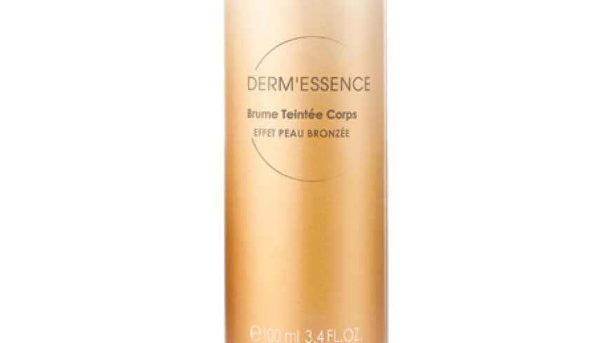 Wenn der Sommer mal wieder auf sich Warten lässt, hilft die Sprühdose unsere Beine sonnig zu inszenieren: âDerm' Essence getöntes Bodyspray für gebräunte Haut Wenn der Sommer mal wieder auf sich Warten lässt, hilft die Sprühdose unsere Beine sonnig zu inszenieren: âDerm' Essence getöntes Bodyspray für gebräunte Haut