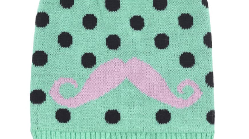 9. September 2012: Hamburg, 10 Grad Celsius, starker Herbstwind der Moustache sitzt! Strickmütze von River Island, ca. 15 Euro 9. September 2012: Hamburg, 10 Grad Celsius, starker Herbstwind der Moustache sitzt! Strickmütze von River Island, ca. 15 Euro