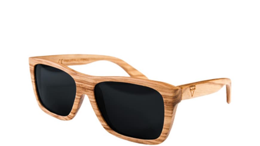 08. Juli 2012: Gutes tun und stylish aussehen! Das können wir mit den tollen Kerbholz-Sonnenbrillen! Denn vom Verkaufserlös jeder Brille geht ein Teil an ein Aufforstungsprojekt des WWF. Zu bestellen über aufdemkerbholz.de, ab ca. 140 Euro. 08. Juli 2012: Gutes tun und stylish aussehen! Das können wir mit den tollen Kerbholz-Sonnenbrillen! Denn vom Verkaufserlös jeder Brille geht ein Teil an ein Aufforstungsprojekt des WWF. Zu bestellen über aufdemkerbholz.de, ab ca. 140 Euro.