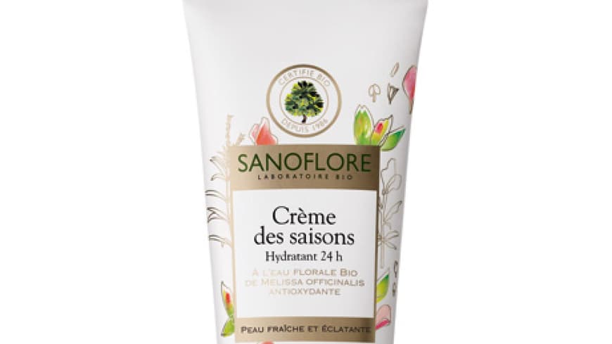Ab sofort gibt es eine Gesichtscreme die zur Jahreszeit passt. Die Pflege wirkt feuchtigkeitspendend und leicht mattiered, durch die Kombination von Sheabutter und Blütenwasser aus Zitronenmelisse: âCreme de Saison Ab sofort gibt es eine Gesichtscreme die zur Jahreszeit passt. Die Pflege wirkt feuchtigkeitspendend und leicht mattiered, durch die Kombination von Sheabutter und Blütenwasser aus Zitronenmelisse: âCreme de Saison