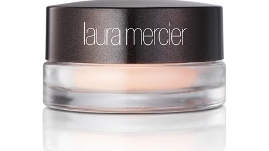 Visagistin Laura Mercier ist bekannt für ihre ausgefeilten Grundierungen und deshalb auch ein Liebling vieler Stars. Dieses Produkt ist eine Base nur für das Augen-Make-up: Sie wirkt ölabsorbierend und verhindert unplanmässiges Absetzen von Lidschatten in der Lidfalte. Sehr sinnvoll! âEye Canvas Visagistin Laura Mercier ist bekannt für ihre ausgefeilten Grundierungen und deshalb auch ein Liebling vieler Stars. Dieses Produkt ist eine Base nur für das Augen-Make-up: Sie wirkt ölabsorbierend und verhindert unplanmässiges Absetzen von Lidschatten in der Lidfalte. Sehr sinnvoll! âEye Canvas