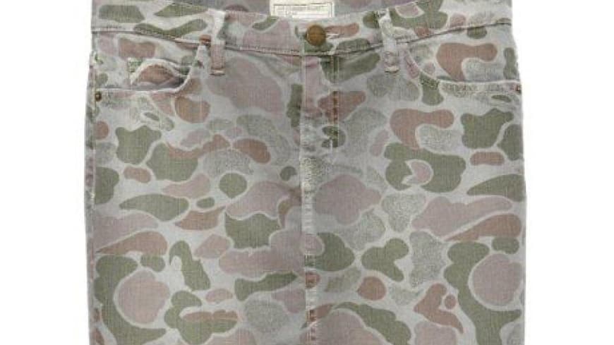 25. Juli 2012: Camouflage - JA! Tarnkleidung - NEIN! In dem Pencilskirt von Current/Elliott fallen wir in der City garantiert auf! Rock von Current/Elliott, ca. 170 Euro 25. Juli 2012: Camouflage - JA! Tarnkleidung - NEIN! In dem Pencilskirt von Current/Elliott fallen wir in der City garantiert auf! Rock von Current/Elliott, ca. 170 Euro
