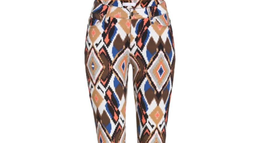 7. September 2012: Die Jeans mit dem angesagten Ikat-Print ist ein absolutes MUSS! Jeans von Mac, ca. 90 Euro 7. September 2012: Die Jeans mit dem angesagten Ikat-Print ist ein absolutes MUSS! Jeans von Mac, ca. 90 Euro