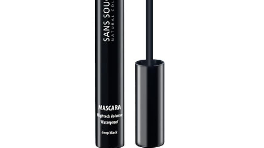 Diese Mascara verleiht das ultimative Volumen in tiefschwarzer Farbe: Diese Mascara verleiht das ultimative Volumen in tiefschwarzer Farbe: