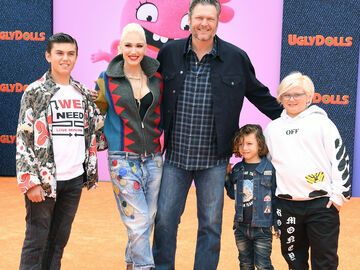 Blake Shelton und Gwen Stefani mit ihren Kindern Kingston, Apollo und Zuma