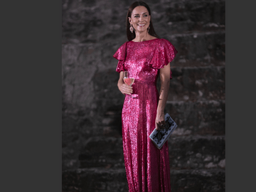Prinzessin Kate in pinker Glitzer-Robe