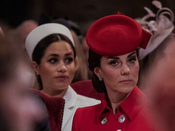 Herzogin Meghan und Prinzessin Kate während eines Gottesdienst in der Westminster Abbey.