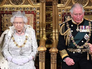 Queen Elizabeth II. und König Charles III. 