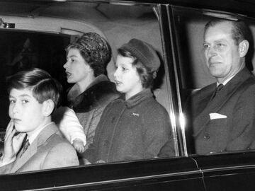 König Charles III., Queen Elizabeth II., Prinzessin Anne und Prinz Philip. 