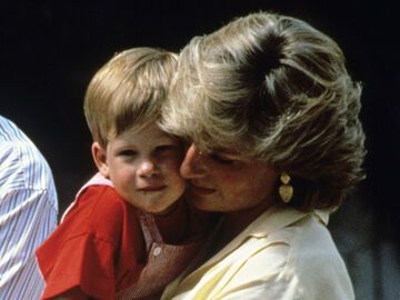 Prinz Harry und seine Mutter Prinzessin Diana. 