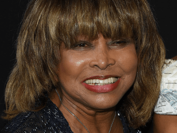 Tina Turner lacht