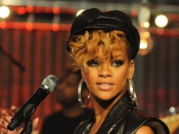 Neben der Charity-Veranstaltung in Los Angeles wurde auch aus New York und London zugeschaltet. Hier stand Rihanna auf der Bühne