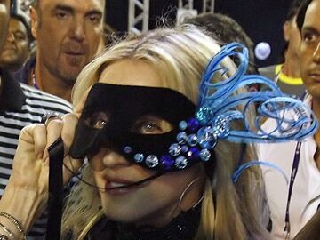 Karneval in Rio - dieses Erlebnis wollte sich Madonna dieses Jahr nicht entgehen lassen. Die Sängerin feierte am Wochenende ausgelassen mit ihrer Familie - und ihrem Lover Jesus Luz