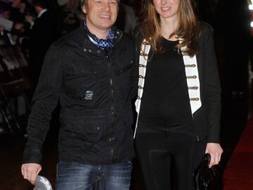 Star-Koch Jamie Oliver hingegen brachte seine Ehefrau Jools mit zur Premiere