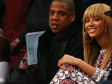 Jay-Z und Beyoncé verbringen viel Zeit beim Basketball. Kein Wunder, schließlich ist der steinreiche Musiker auch Teilhaber der Brooklyn Nets
