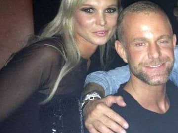 Dennis Uitz und Katja lernten sich auf einer Party in Frankfurt kennen Dennis Uitz und Katja lernten sich auf einer Party in Frankfurt kennen