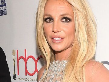 Britney Spears sieht erschrocken aus.
