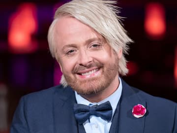 Ross Antony strahlt