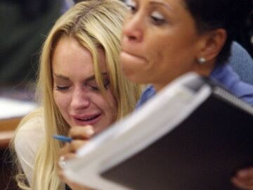 Bei der Urteilsverkündung bricht Lindsay Lohan in Tränen aus