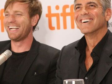 Ewan McGregor und George Clooney  haben bei der Pressekonferenz zum Film "Men Who Stare At Goats" sichtlich Spaß
