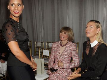 Alicia Keys mit US Vogue-Chefin Anna Wintour und Tennis-As Maria Sharapova kurz vor der Show von Jason Wu