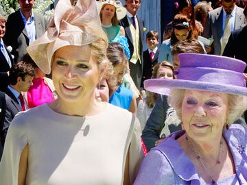 Das Verhältnis zu Königin Beatrix: Máxima und ihre Schwiegermutter haben ein sehr gutes Verhältnis. Die 75-Jährige wird am 30. April 2013, dem Koninginnedag, das Zepter an ihren ältesten Sohn Willem-Alexander abgeben
