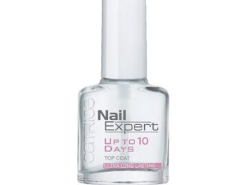 Verlängert die Haltbarkeit der Farbe „Nail Expert Up to 10 Days Topcoat“ von Catrice, ca. 2 Euro