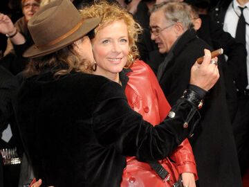 Herzliche Begrüßung: Udo Lindenberg empfängt seine langjährige Freundin Katja Riemann auf dem roten Teppich