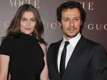 Die brünette Schönheit kam gemeinsam mit ihrem Ehemann, dem italienischen Schauspieler Stefano Accorsi, zum glamourösen Event