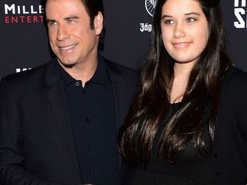 Die Ähnlichkeit zu Papa John Travolta ist nicht zu übersehen