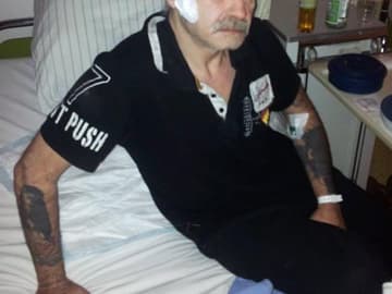 Dieter Wollny wirkt nach der OP noch geschwächt Dieter Wollny wirkt nach der OP noch geschwächt