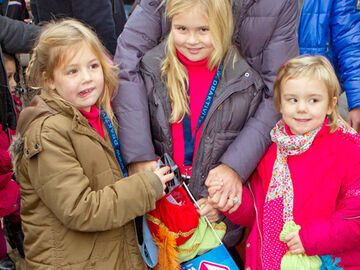 Inzwischen sind die drei richtig groß geworden: Prinzessin Alexia, 7, Prinzessin Catharina-Amalia, 9, und Prinzessin Ariane, 6