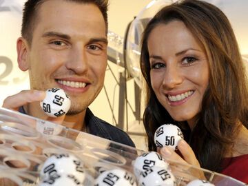 Nina Azizi und und die erste männliche Lottofee Chris Fleischhauer