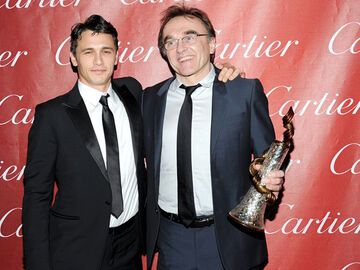 Zwei Generationen: Schauspieler James Franco freute sich mit Regisseur Danny Boyle über seinen "Sonny Bono Visionary Award"