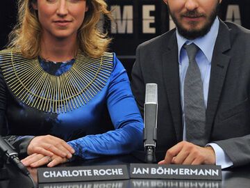 Charlotte Roche und Jan Böhmermann moderieren "Roche & Böhmermann" auf ZDFKultur