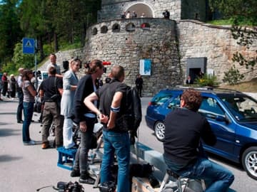Presserummel vor dem Segantini Museum in St. Moritz