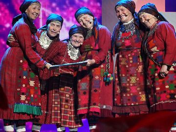 Die Publikumslieblinge des "Eurovision Song Contest" in Baku haben es ins Finale geschafft: Die russischen Großmütter haben sich in die Endrunde gesungen