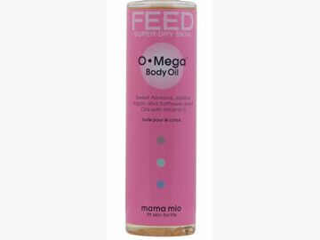 Sarah Michelle Gellar und Milla Jovovich zählen zu den Fans des Mama Mio "O-Mega Body Oil"s - natürlich! Es zieht sekundenschnell ein und hinterlässt eine seidige weiche Haut. Trockene Stellen an Ellenbogen und Schienbeinen gehören mit diesem Körperöl der Vergangenheit an. 200 ml, ca. 28 Euro